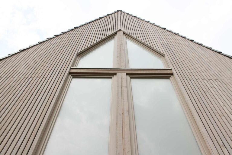 Fensterkreuz, außen, Kirchliches Gemeindezentrum Hasloh