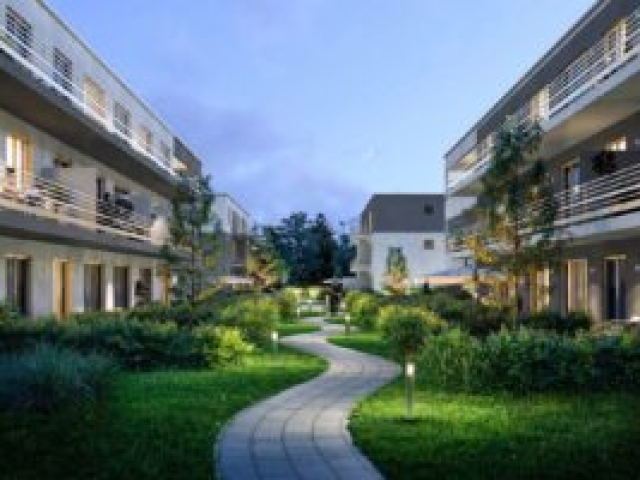 Fussweg bei Nacht, Neubau Wohnquartier mit 140 Wohnungen in Rehfelde