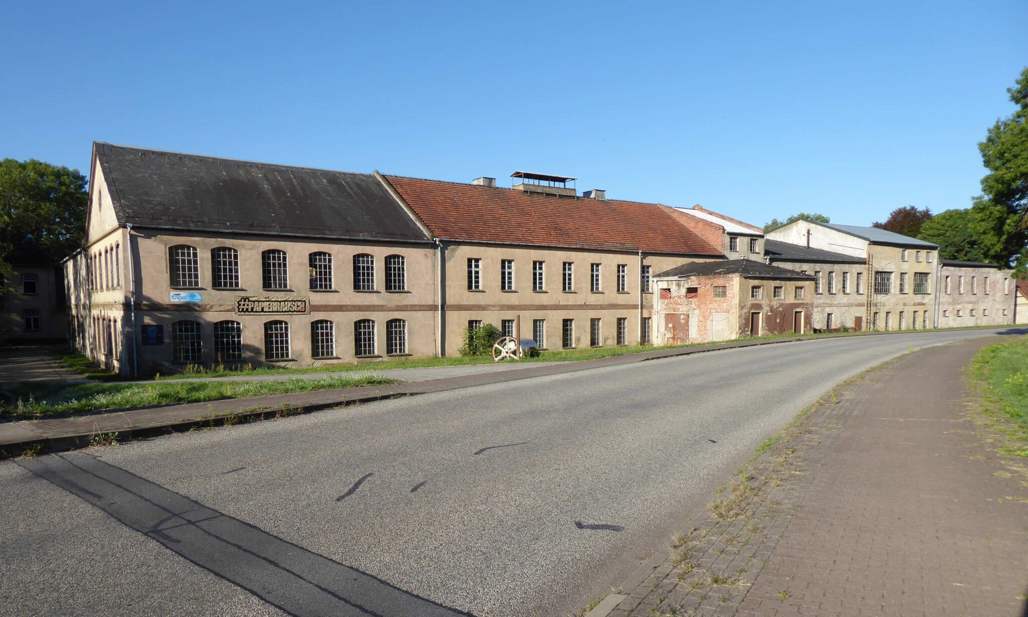 Straßenansicht der ehemaligen Papierfabrik Hohenofen, Sanierungskonzept Denkmal