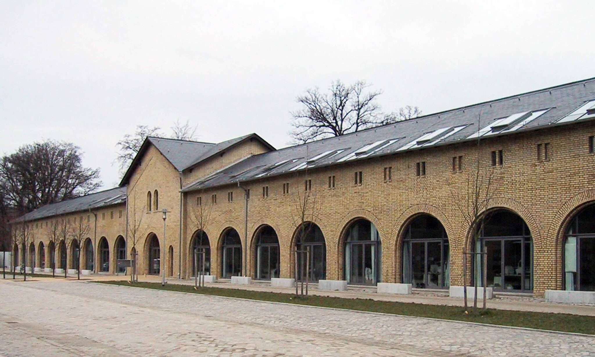 Eingang; Umnutzung Denkmal: Garde Ulanen Kaserne in Potsdam